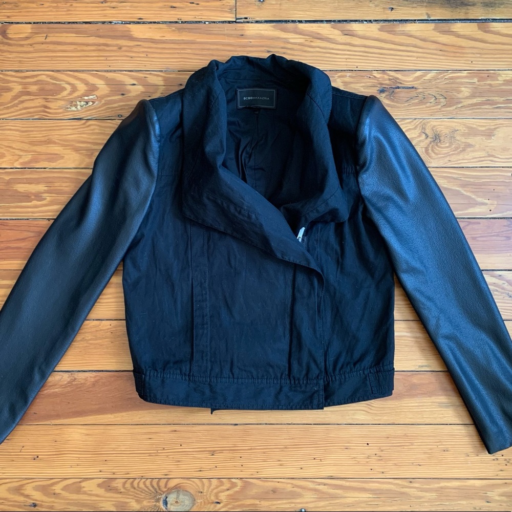 BCBG maxazria short black jacket L